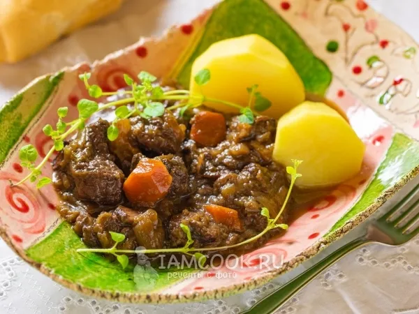 Фото блюда: Гуляш из говядины с вином