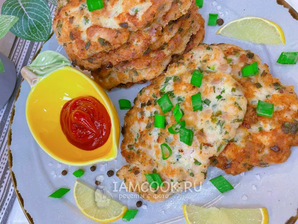 Фото блюда: Оладьи из рубленого куриного мяса с сыром