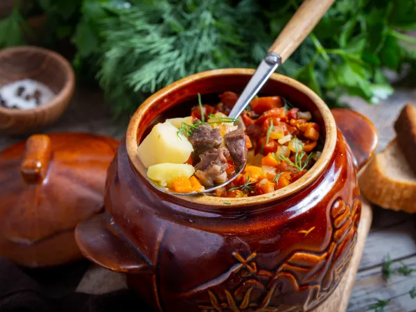 Фото блюда: Свиное сердце с картошкой в горшочке в духовке