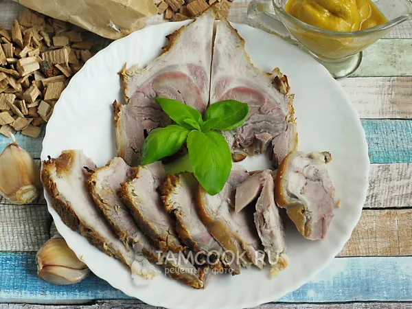 Фото блюда: Рулька варено-копченая в домашних условиях