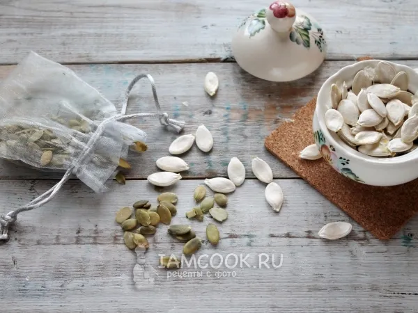 Фото блюда: Жареные тыквенные семечки в микроволновке