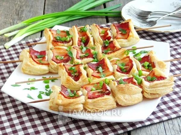 Фото блюда: Закуска из слоеного теста «Шашлык»