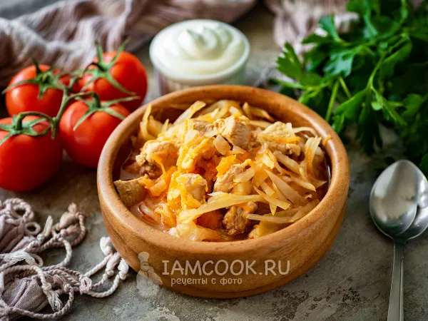 Фото блюда: Тушеная капуста с мясом в мультиварке Редмонд