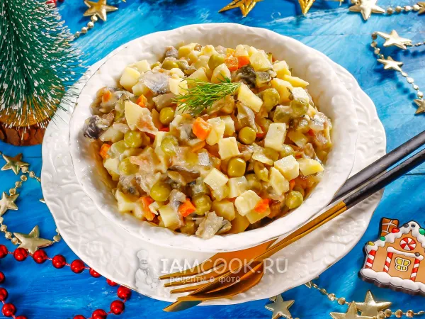 Фото блюда: Постный Оливье с килькой пряного посола