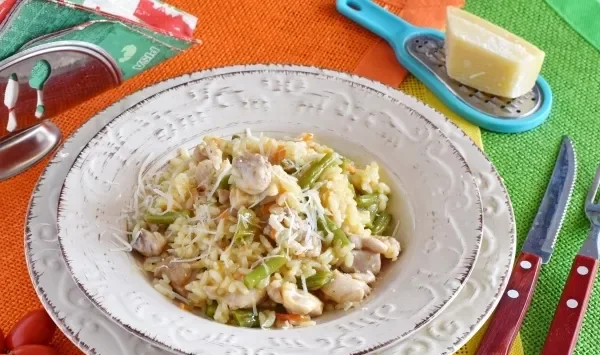 Фото блюда: Ризотто с курицей и овощами (классический рецепт)