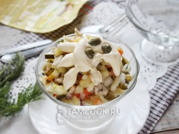 Фото блюда: Оливье с жареной куриной грудкой