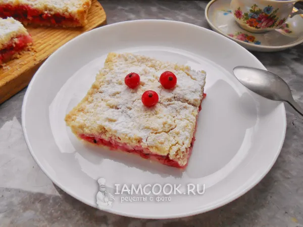Фото блюда: Насыпной пирог с красной смородиной