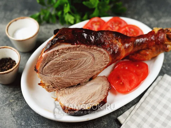 Фото блюда: Голень индейки в сметане в духовке