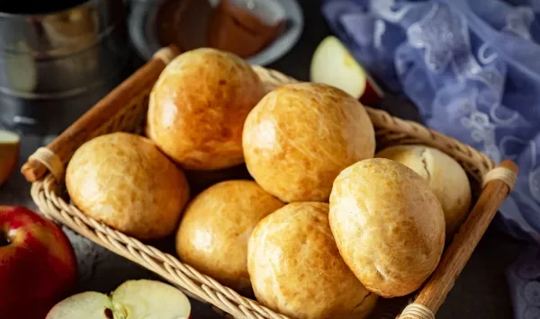 Фото блюда: Булочки к чаю (самые воздушные и вкусные)