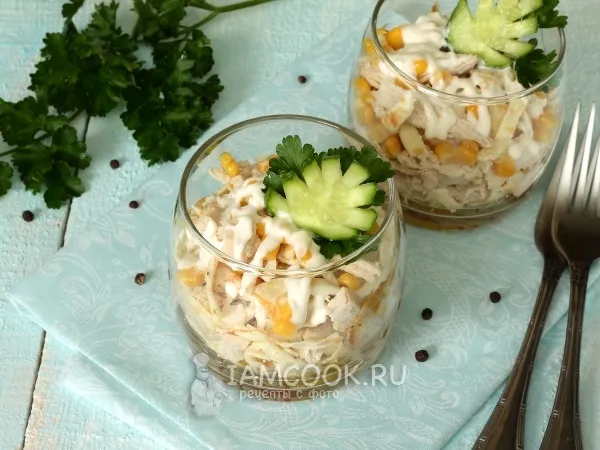 Фото блюда: Салат с курицей и яичными блинчиками