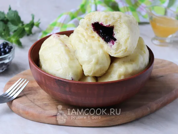 Фото блюда: Вареники с черникой на пару (дрожжевые)