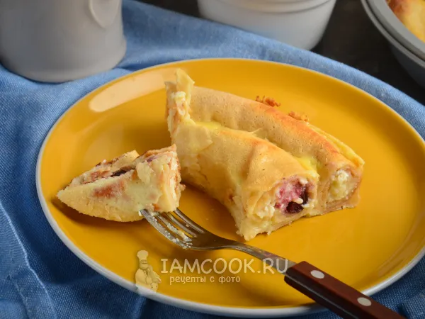 Фото блюда: Блинный пирог с творогом и вишней