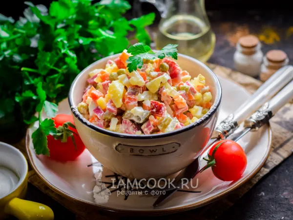 Фото блюда: Салат «Столичный» с копченой колбасой