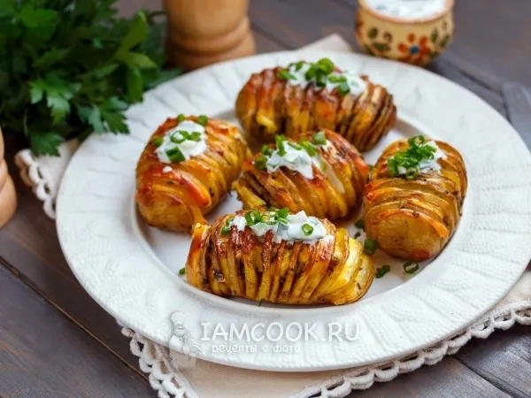 Фото блюда: Картошка-гармошка с сыром в духовке