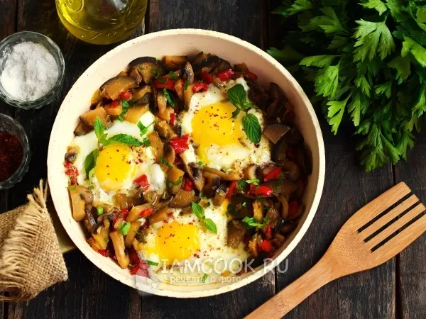 Фото блюда: Яичница с баклажанами и грибами