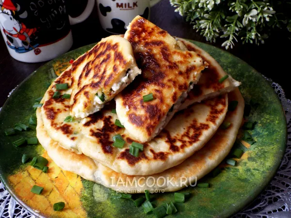 Фото блюда: Хачапури с творогом и зеленью