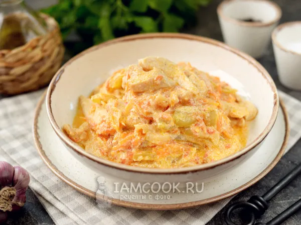 Фото блюда: Куриное филе с овощами в сливочном соусе