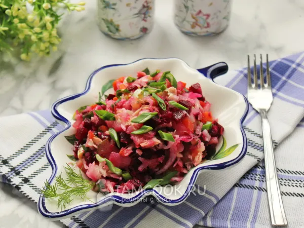 Фото блюда: Винегрет с рыбными консервами