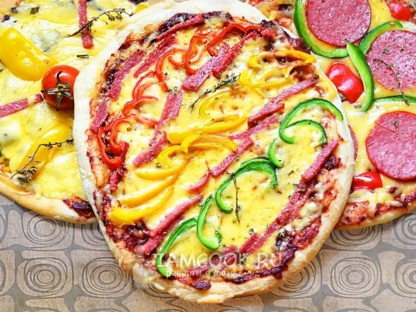 Фото блюда: Пицца со сливовым соусом