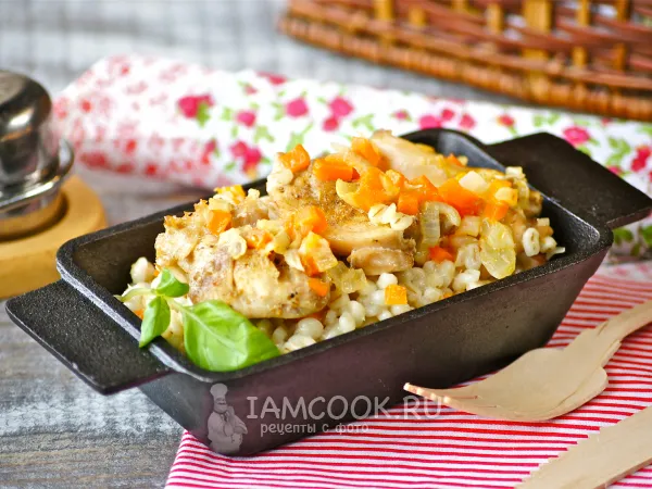 Фото блюда: Перловка с курицей в духовке