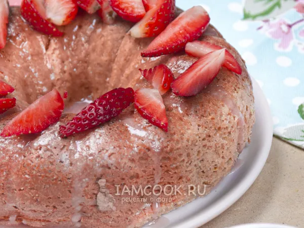 Фото блюда: Клубничный кекс (влажный и воздушный)