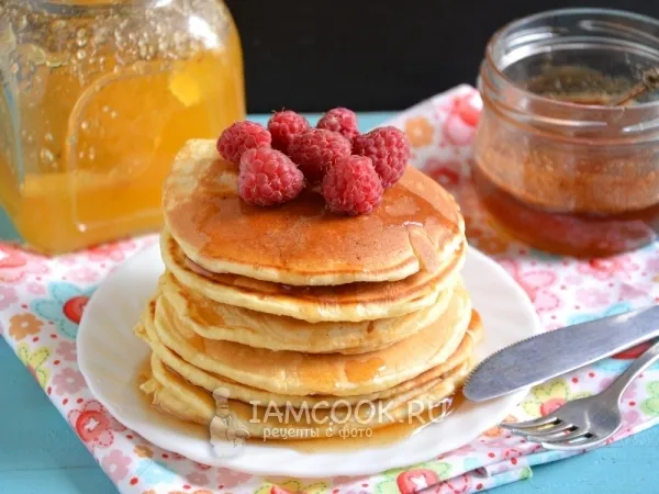 Фото блюда: Панкейки с медом и корицей