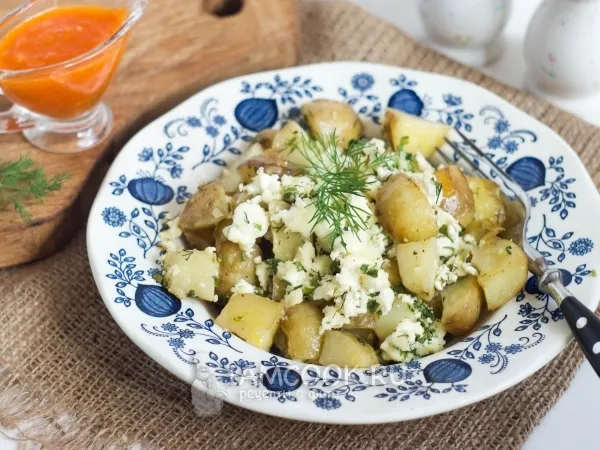 Фото блюда: Картошка с адыгейским сыром