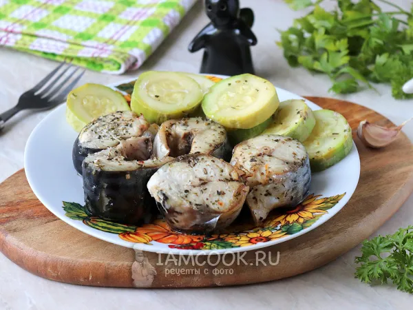 Фото блюда: Скумбрия с кабачками в духовке