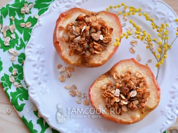 Фото блюда: Запеченные яблоки с овсяными хлопьями и орехами