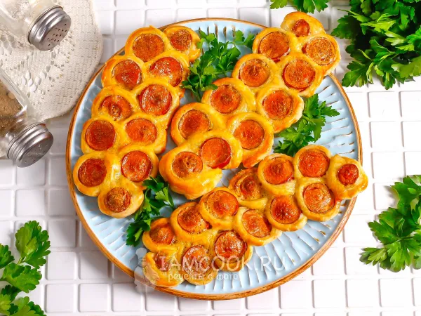 Фото блюда: Сосиска в тесте «Гусеница»