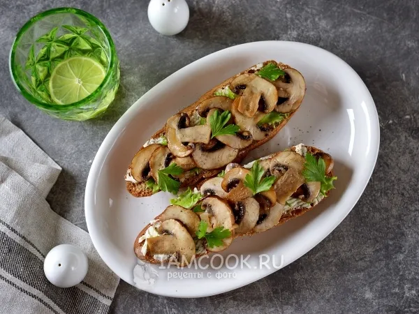 Фото блюда: Бутерброды с шампиньонами и сливочным сыром