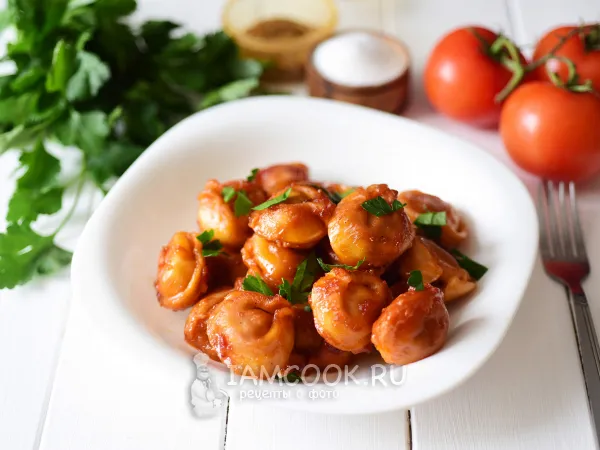 Фото блюда: Жареные пельмени с кетчупом и майонезом