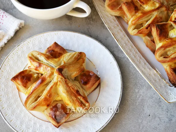 Фото блюда: Слойки с творогом и вареньем