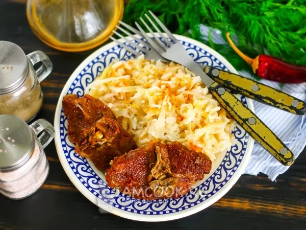 Фото блюда: Баранина с квашеной капустой и рисом в духовке