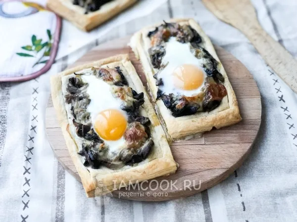 Фото блюда: Слойки с грибами и яйцом