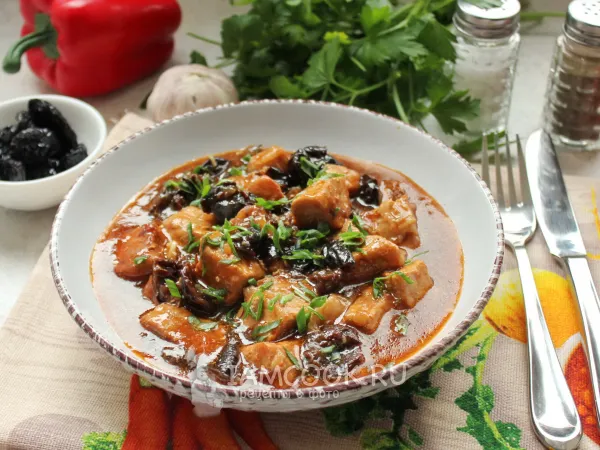 Фото блюда: Свинина с черносливом в мультиварке