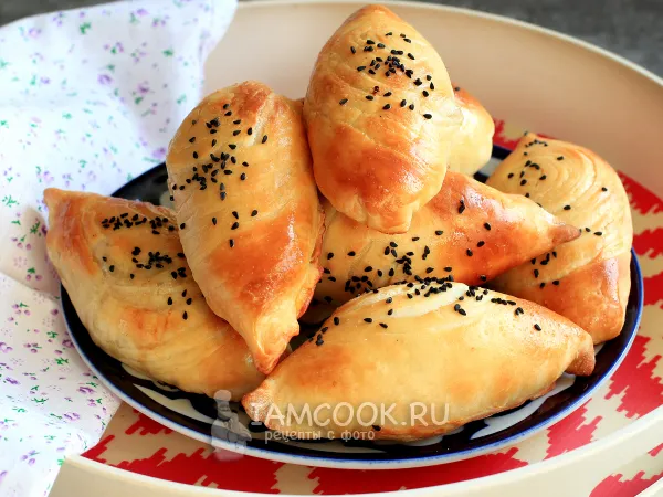 Фото блюда: Самса с фаршем и сыром