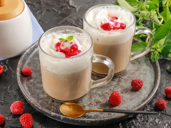 Фото блюда: Малиновый РАФ (кофе)