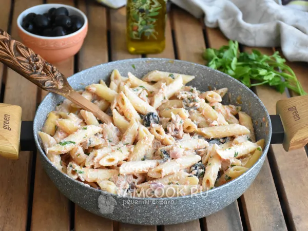 Фото блюда: Паста с тунцом и оливками в сливочном соусе
