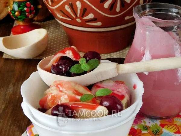 Фото блюда: Вареники с вишней на кефире