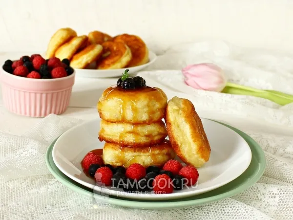 Фото блюда: Пышные оладьи на простокваше на дрожжах