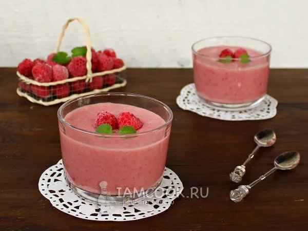 Фото блюда: Смузи с малиной и бананом