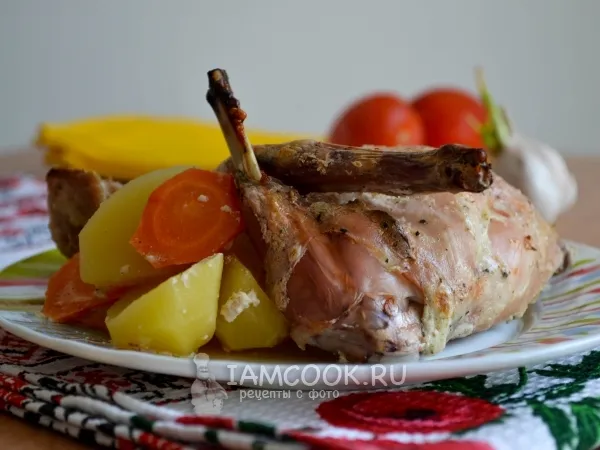 Фото блюда: Кролик с картошкой в майонезе в духовке