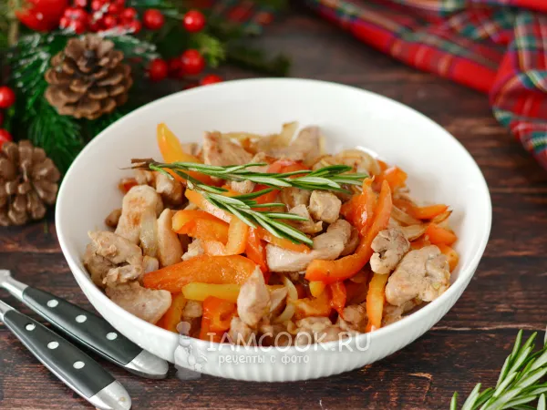 Фото блюда: Индейка с болгарским перцем на сковороде