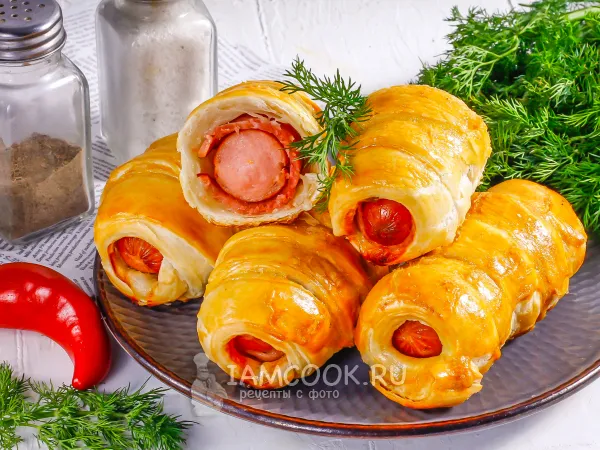 Фото блюда: Сосиски в тесте с беконом