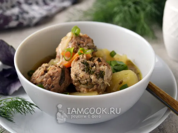 Фото блюда: Картошка с фрикадельками в мультиварке