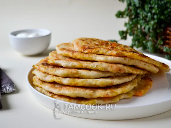 Фото блюда: Постные лепешки с квашеной капустой