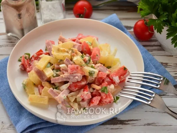 Фото блюда: Салат «Маргарита» с ананасом и ветчиной