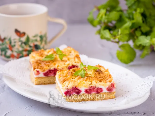 Фото блюда: Тёртый пирог с малиной и меренгой