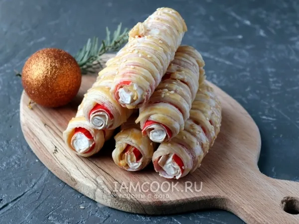 Фото блюда: Крабовые палочки в слоеном тесте